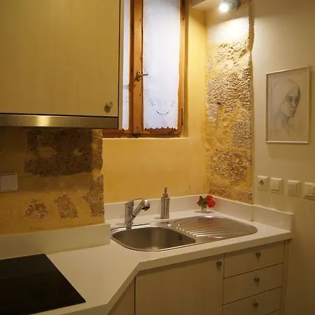 Giotas Studio Chania شقة