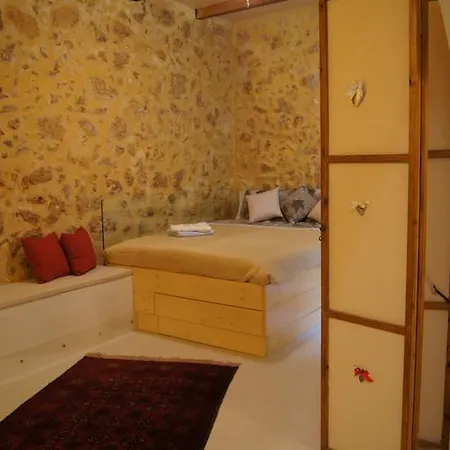 شقة Giotas Studio Chania *