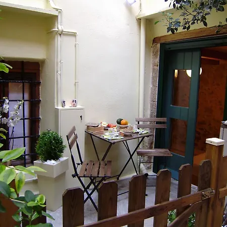 Giotas Studio Chania خانيا